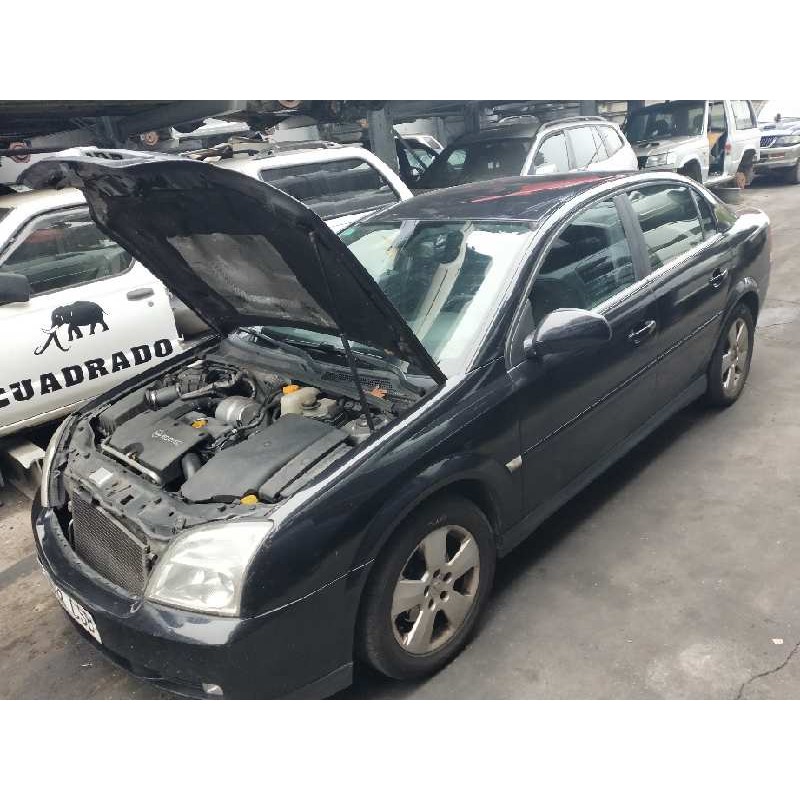 opel vectra c berlina del año 2004