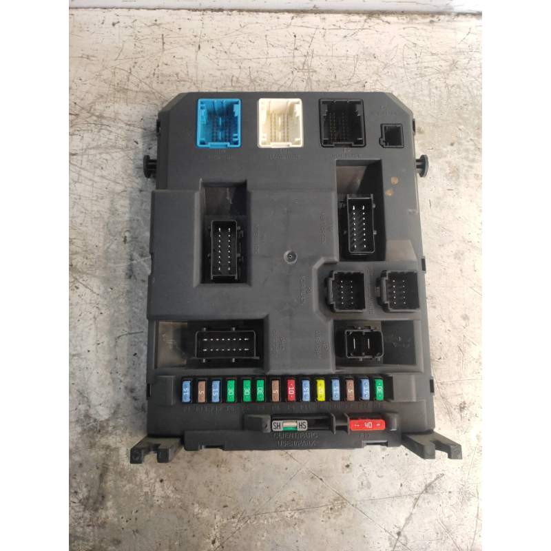 Recambio de caja reles / fusibles para citroën c3 attraction referencia OEM IAM 9666952280 BSIEVX0400 2009