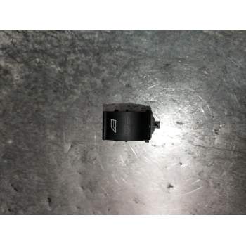 MANDO ELEVALUNAS DELANTERO DERECHO AM5T14529BA 5P