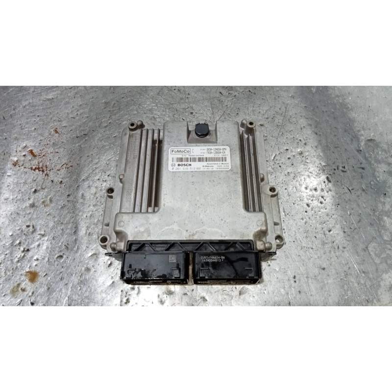 Recambio de centralita motor uce para ford mustang basis referencia OEM IAM 0261516512  