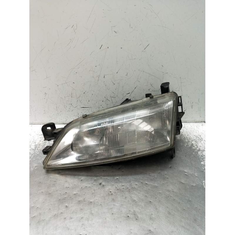 Recambio de faro izquierdo para opel vectra b hatchback (j96) 1.7 td (f68) referencia OEM IAM   1995