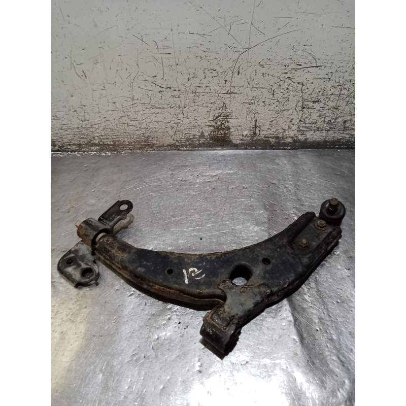 Recambio de brazo suspension inferior delantero izquierdo para kia sephia sedán (fa) 1.5 i referencia OEM IAM  15G 1996