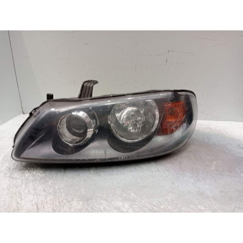 Recambio de faro izquierdo para nissan almera ii (n16) 1.5 referencia OEM IAM 082151196L  2002