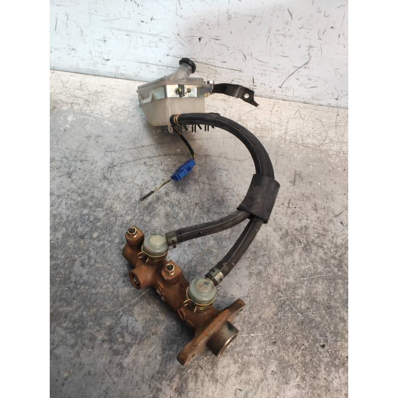 Recambio de bomba freno para mitsubishi l 300 (p00) combi referencia OEM IAM   