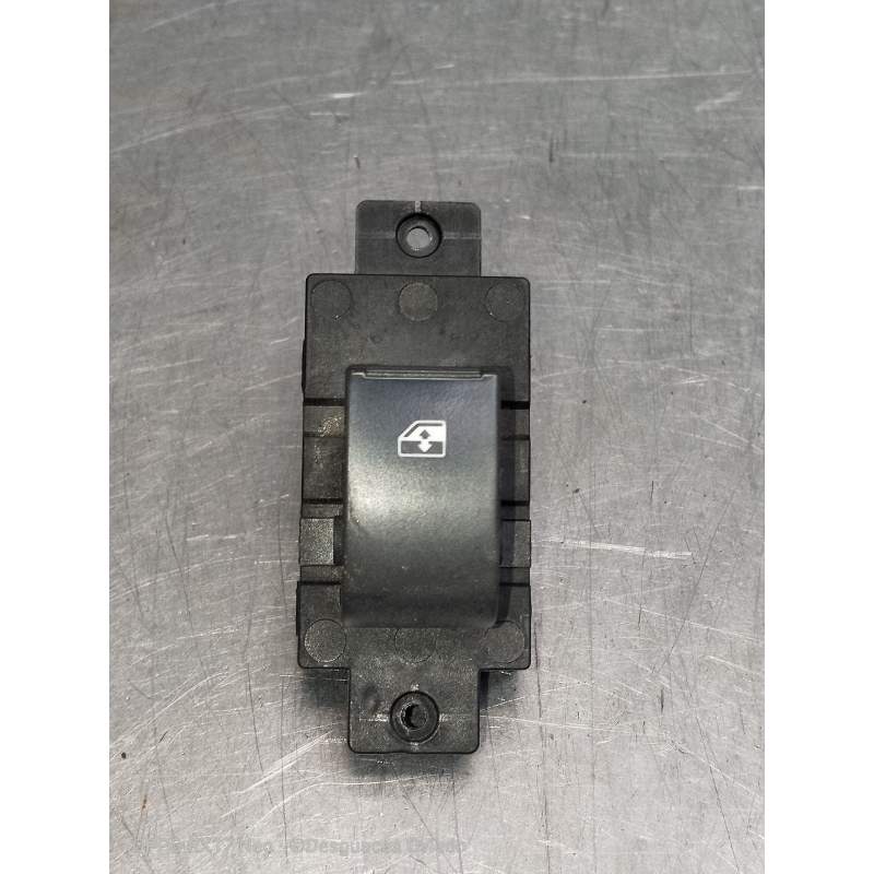 Recambio de mando elevalunas delantero derecho para chevrolet captiva 2.0 vcdi ls referencia OEM IAM 202005438  2006
