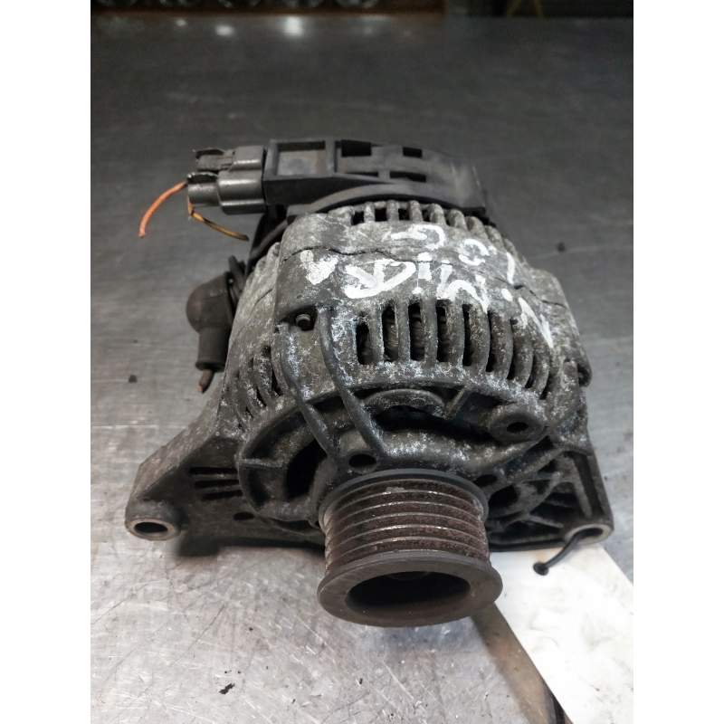 Recambio de alternador para nissan micra (k11) referencia OEM IAM 2310054B61  