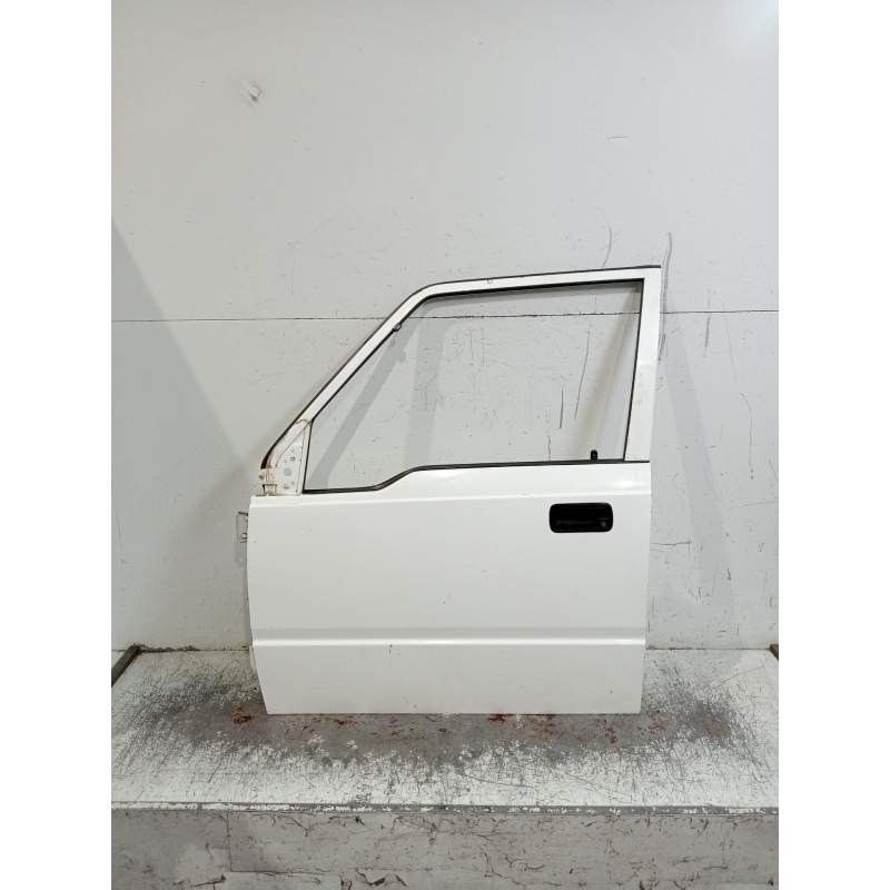 Recambio de puerta delantera izquierda para santana 300/350 2.0 tdi 4x4 referencia OEM IAM  5P 2004