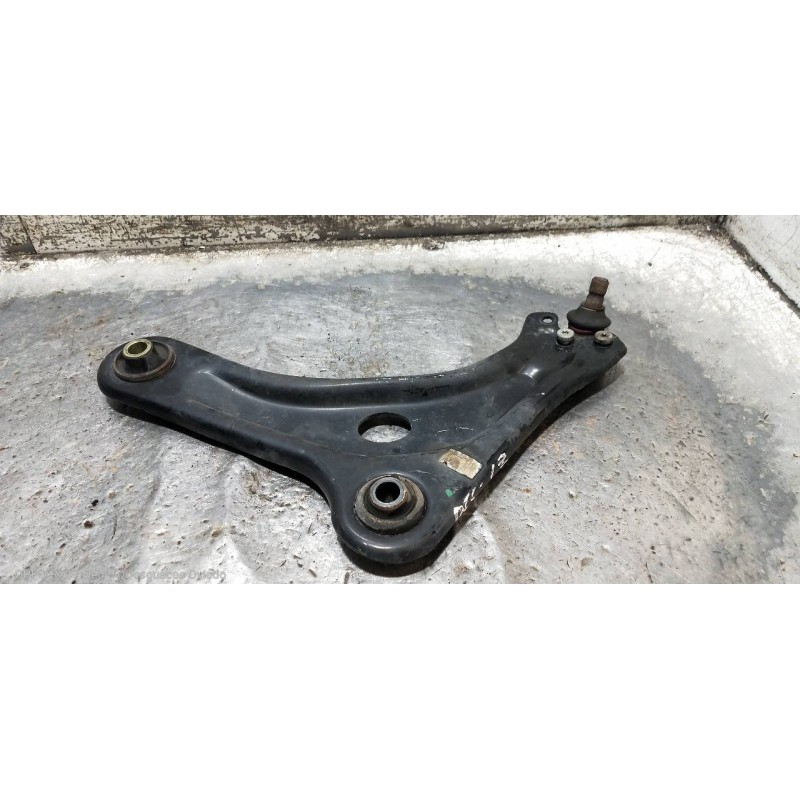 Recambio de brazo suspension inferior delantero izquierdo para citroen ds3 1.6 16v referencia OEM IAM   