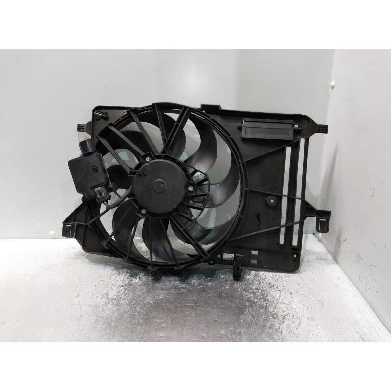 Recambio de electroventilador para ford focus lim. (cb8) ambiente referencia OEM IAM IV618C607ED 16TDCI 2011