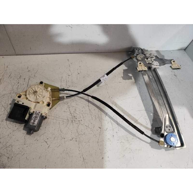 Recambio de elevalunas trasero izquierdo para renault megane iii berlina 5 p business referencia OEM IAM 827210003R 5P 2012