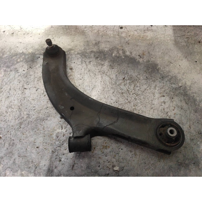 Recambio de brazo suspension inferior delantero derecho para nissan tiida (c11x/sc11x) acenta referencia OEM IAM   