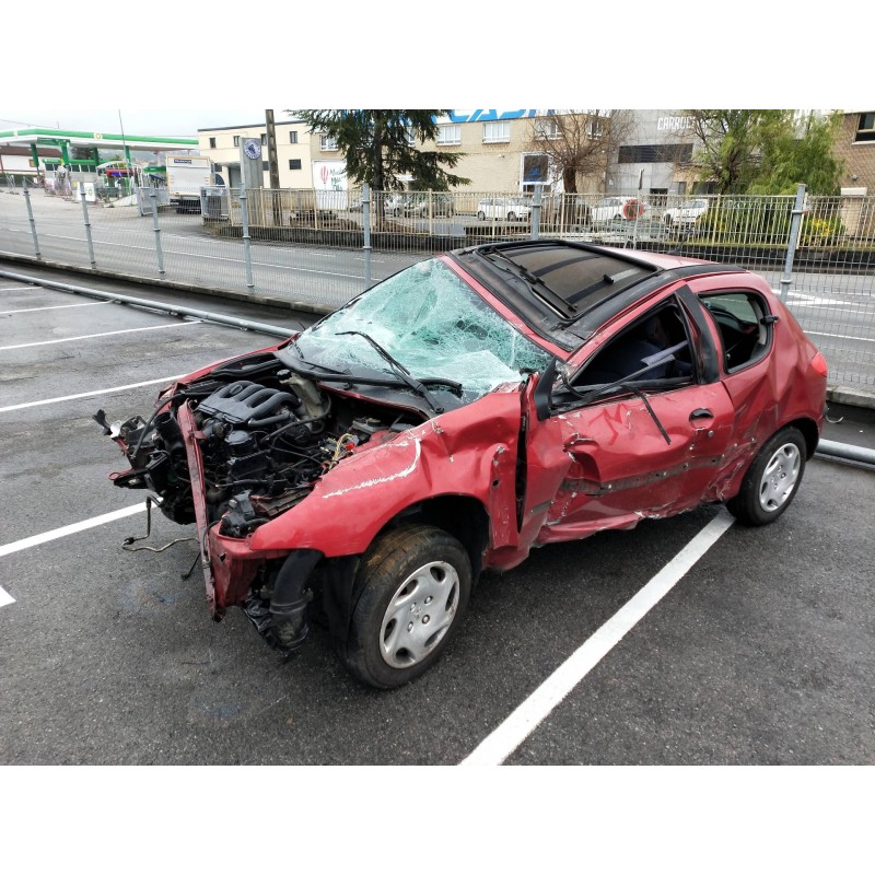 peugeot 206 berlina del año 2001