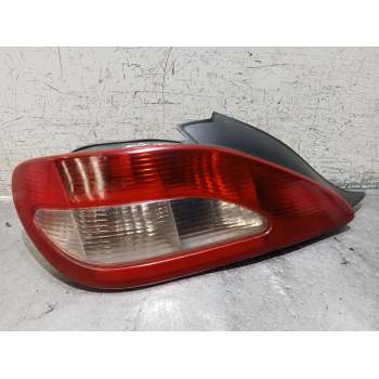 PILOTO TRASERO IZQUIERDO COUPE 2000