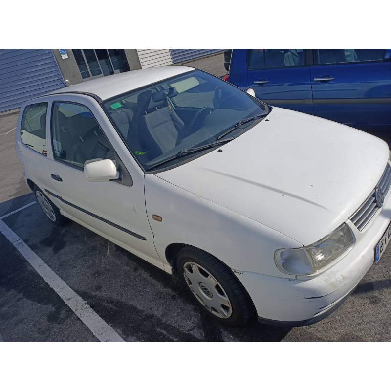 VOLKSWAGEN POLO BERLINA (6N1)