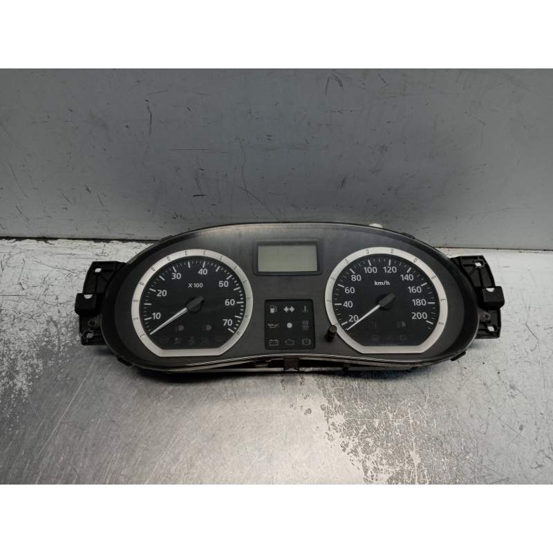 Recambio de cuadro instrumentos para dacia logan laureate referencia OEM IAM P8200752820 15DCI 2005