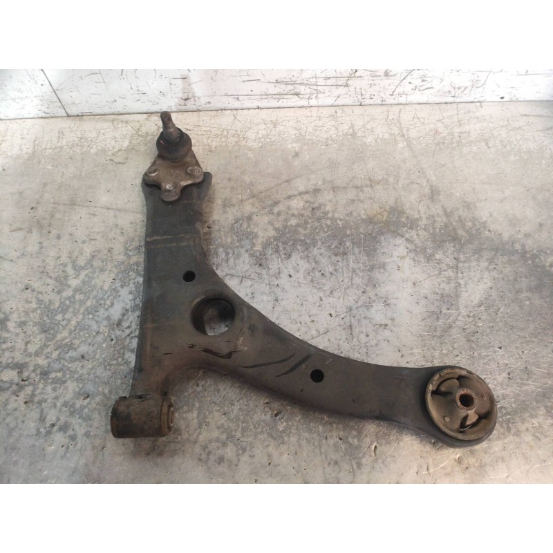 Recambio de brazo suspension inferior delantero derecho para toyota corolla verso (r1) 2.2 d-4d luna referencia OEM IAM   