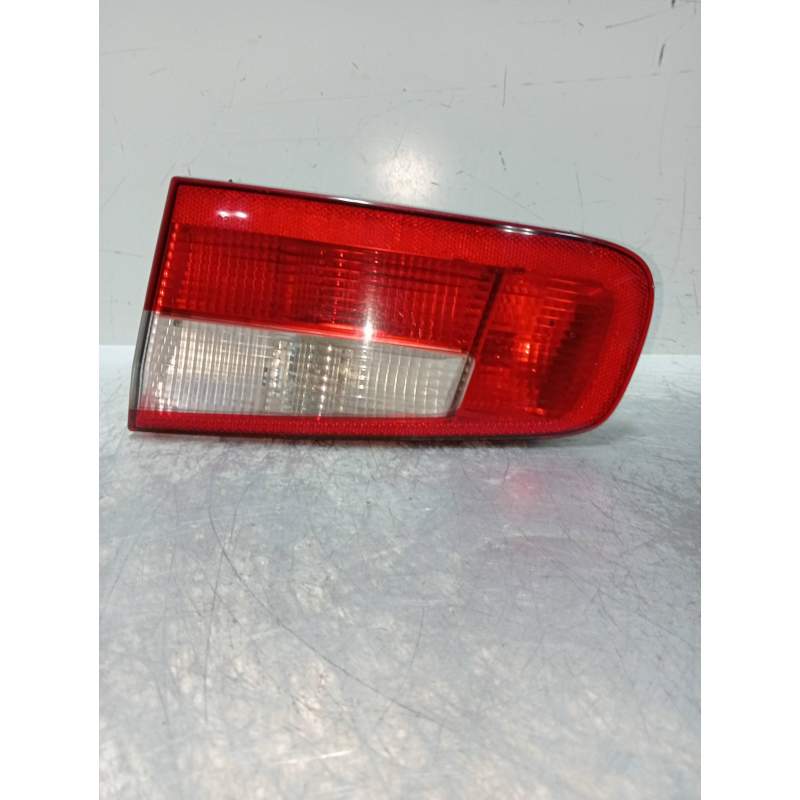 Recambio de piloto trasero derecho interior para renault laguna ii (bg0) expression referencia OEM IAM   2002
