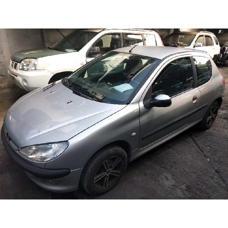 peugeot 206 berlina del año 2000