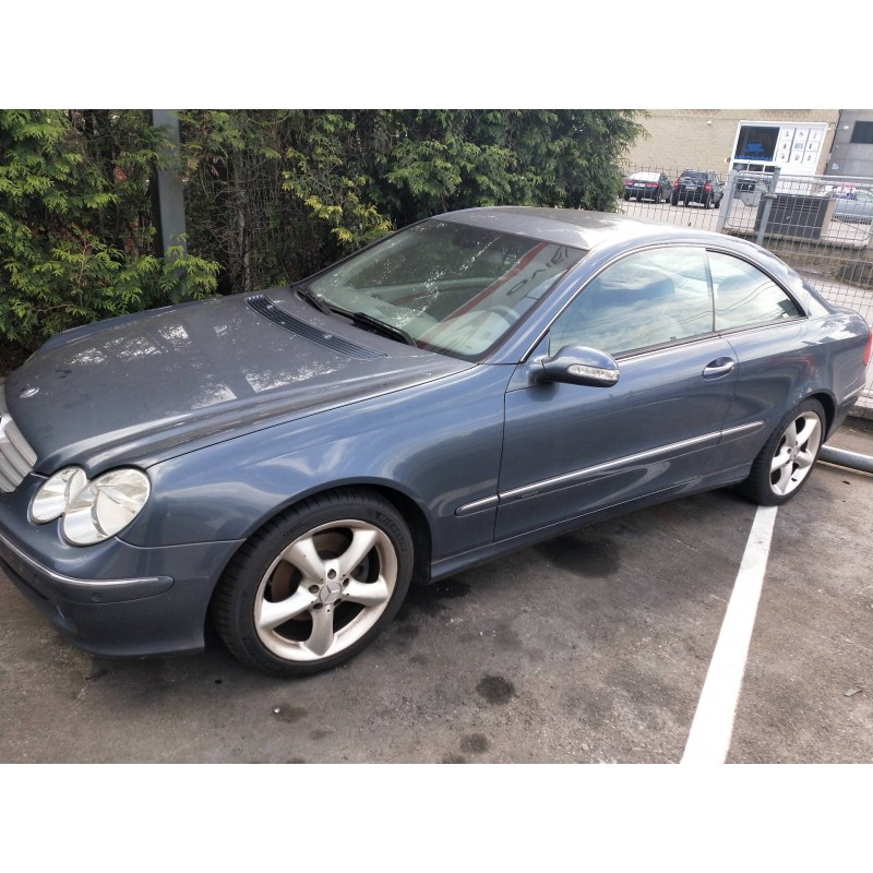 mercedes clase clk (w209) coupe del año 2002