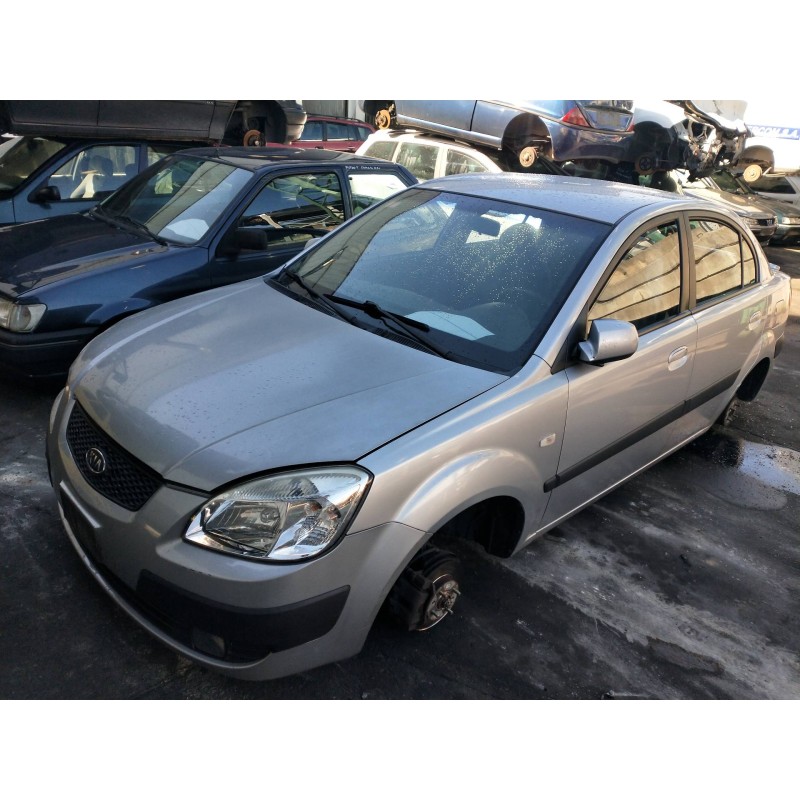 kia rio del año 2005