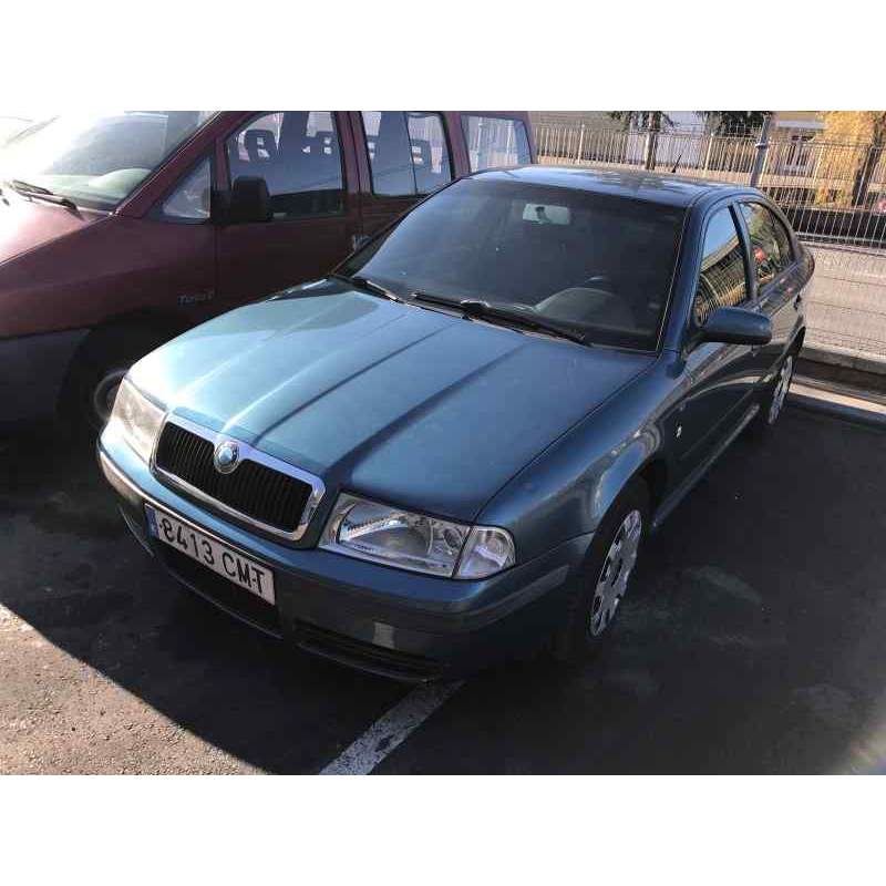 SKODA OCTAVIA BERLINA (1U2)