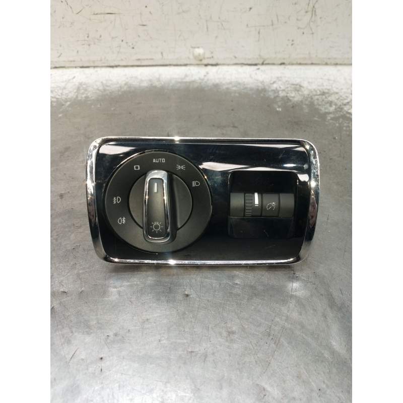 Recambio de mando luces para skoda suberb (3t4) ambition referencia OEM IAM 3T0941431B INTERRUPTOR 2008