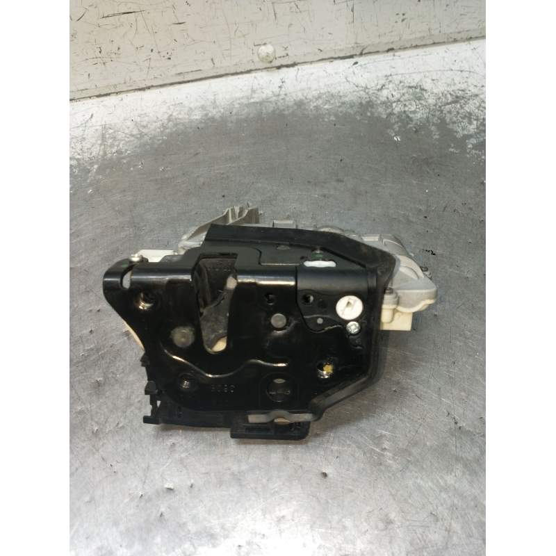 Recambio de motor cierre centralizado delantero derecho para skoda suberb (3t4) ambition referencia OEM IAM 3C1837016A 5P 2008