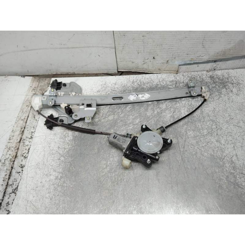 Recambio de elevalunas trasero derecho para kia carnival ii 2.9 cdri executive referencia OEM IAM 824604D020 2621003590 5P