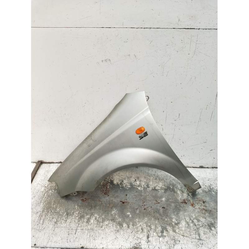 Recambio de aleta delantera izquierda para daewoo kalos (klas) 1.4 referencia OEM IAM   2002
