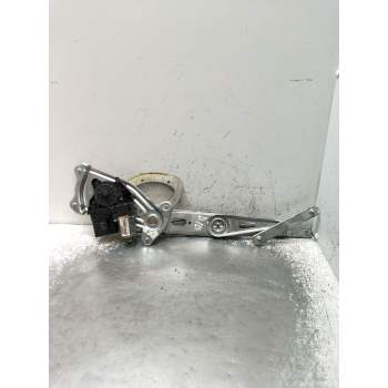ELEVALUNAS DELANTERO DERECHO 807302741R 5P 2009