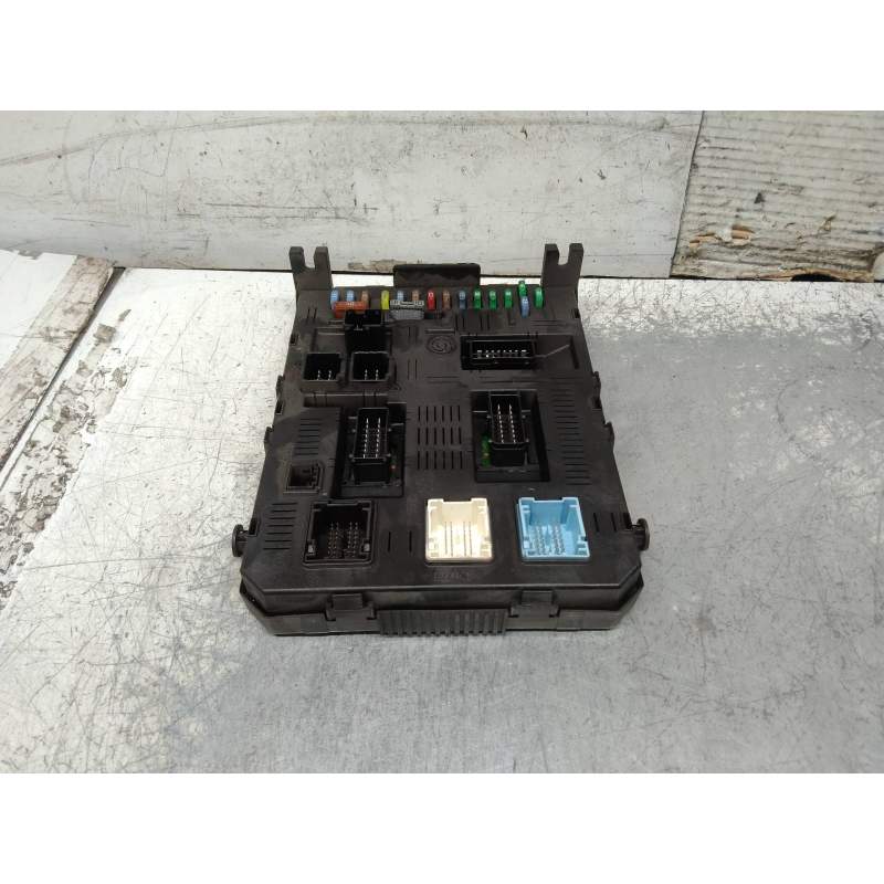 Recambio de caja reles / fusibles para citroën c5 berlina lx (e) referencia OEM IAM 9656530580 BSI2004H0501 