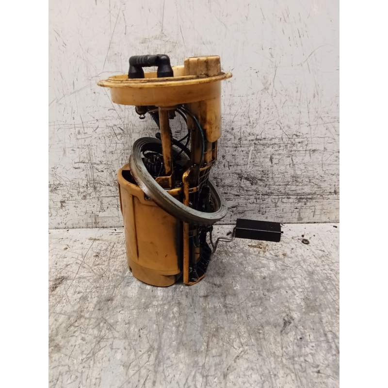Recambio de bomba combustible para audi a3 (8p) 2.0 tdi referencia OEM IAM 228235013002 20TDI 2004