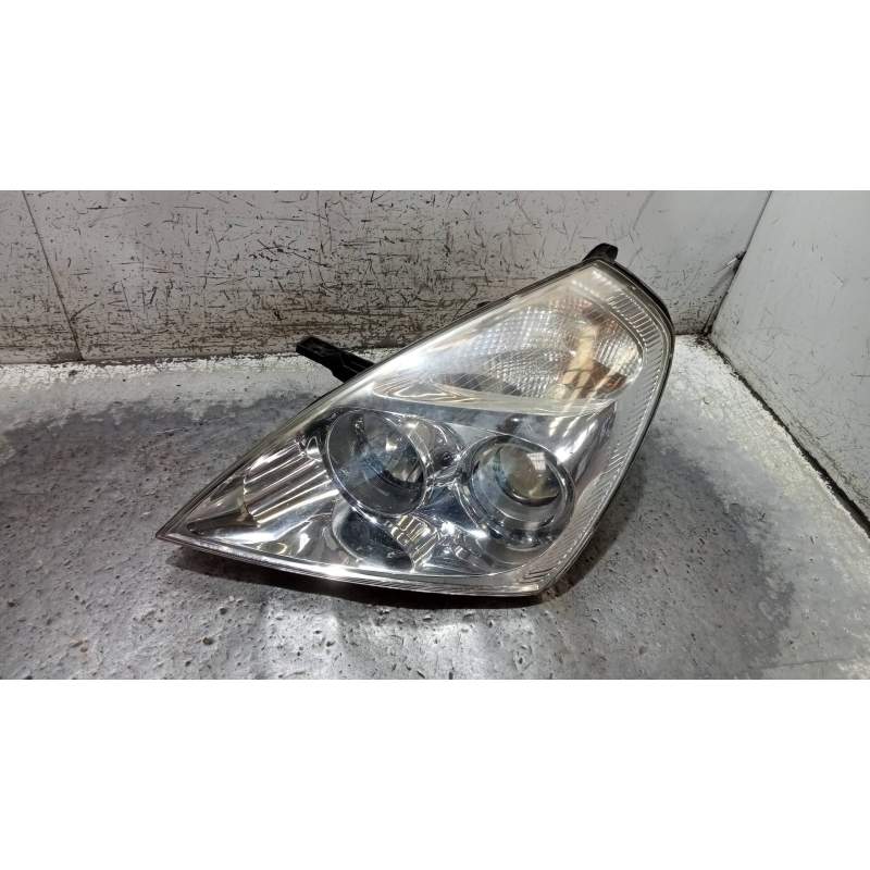 Recambio de faro izquierdo para kia carnival ii 2.9 cdri executive referencia OEM IAM 921014D0XX  