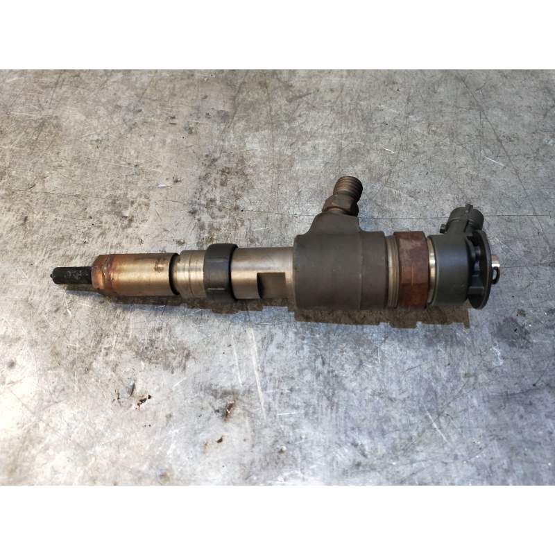 Recambio de inyector para peugeot 206+ básico referencia OEM IAM 0445110252 565889 BOSCH