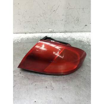 PILOTO TRASERO DERECHO 1998