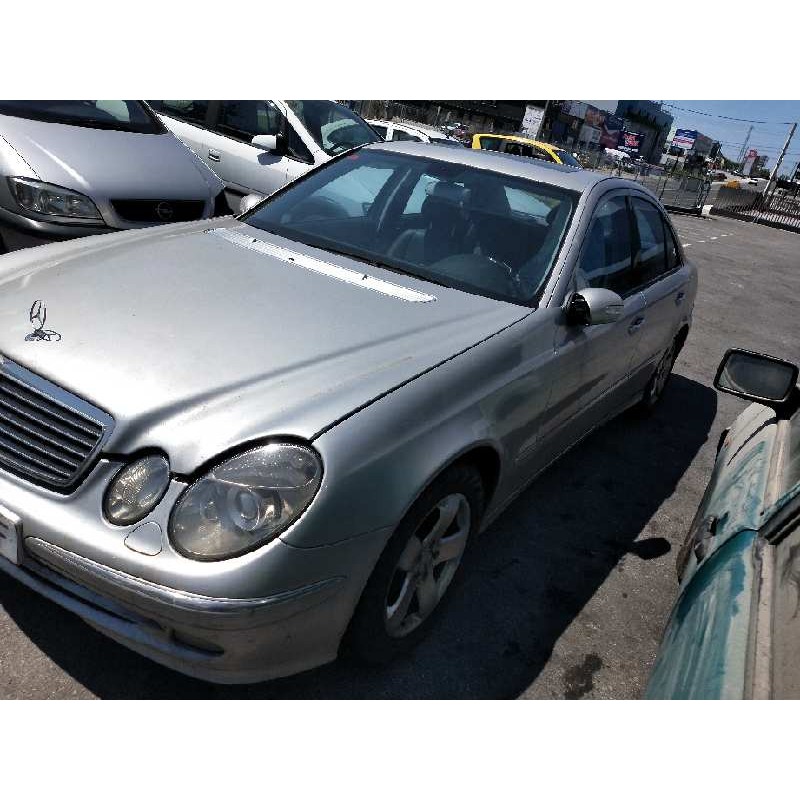 mercedes clase e (w211) berlina del año 2004