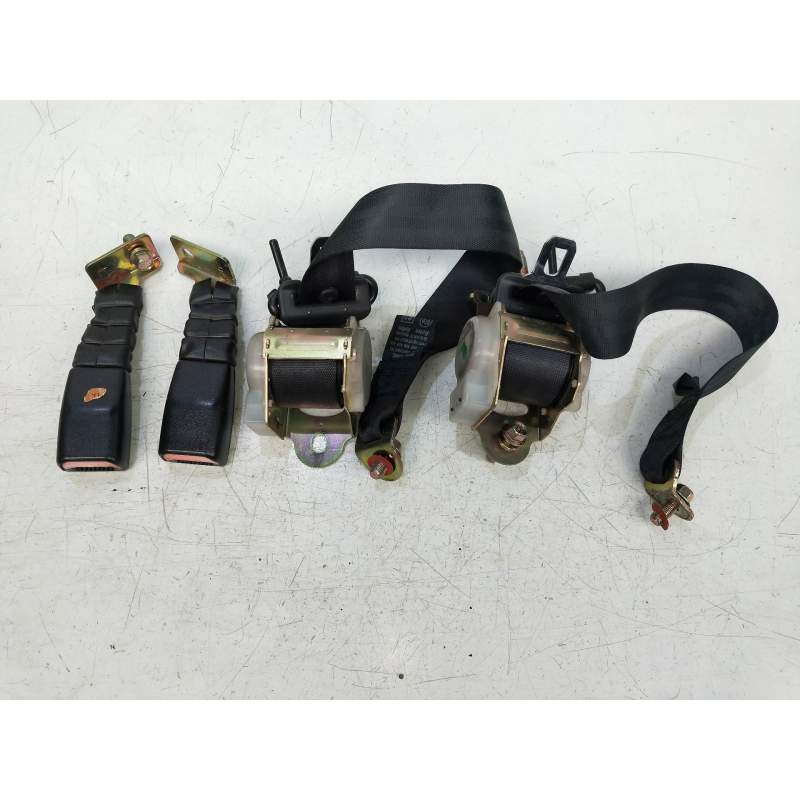 Recambio de juego cinturones trasero para hyundai coupe (rd) 1.6 16v cat referencia OEM IAM  3P 1996