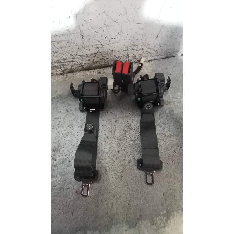 Recambio de juego cinturones trasero para kia cee´d x-tech referencia OEM IAM  5P 2012