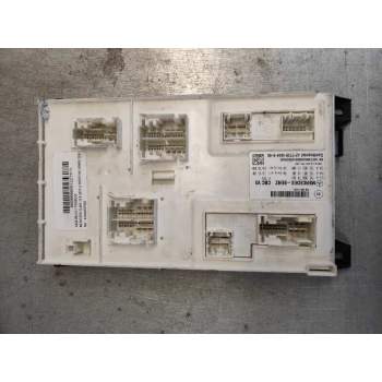 CAJA RELES / FUSIBLES A1569007402 A1569011400 A1569021300