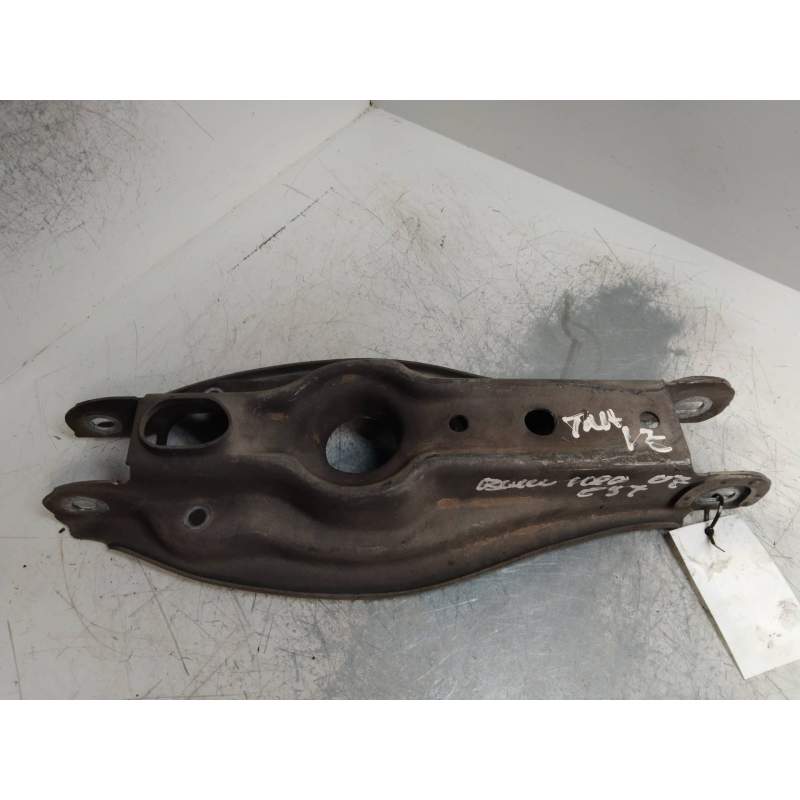 Recambio de brazo suspension inferior trasero izquierdo para bmw serie 1 berlina (e81/e87) 118d referencia OEM IAM   