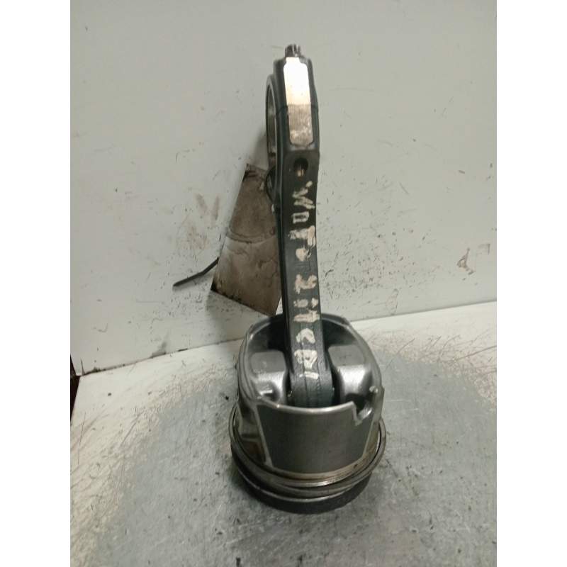 Recambio de piston para mercedes-benz vito kombi (639) 113 cdi crew lang (639.603) referencia OEM IAM 65100  