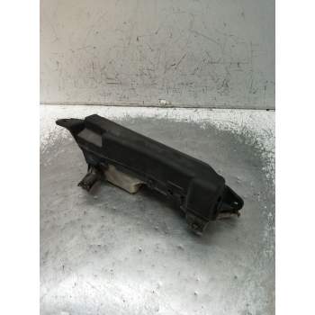 CAJA RELES / FUSIBLES 2002