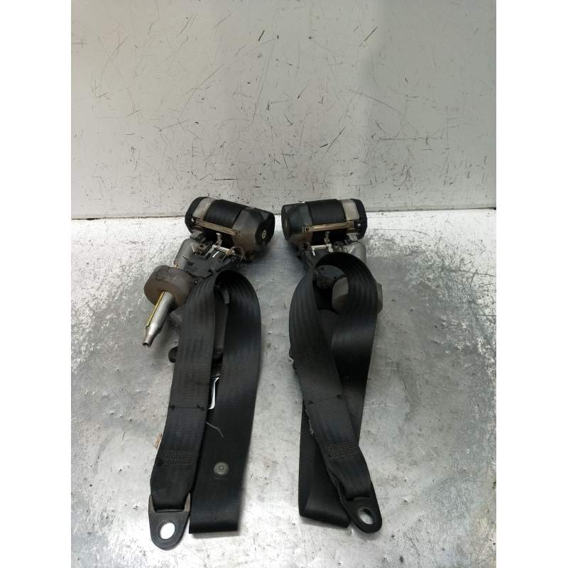 Recambio de juego cinturones delantero para fiat punto (176_) 1.7 td referencia OEM IAM  5P 1994