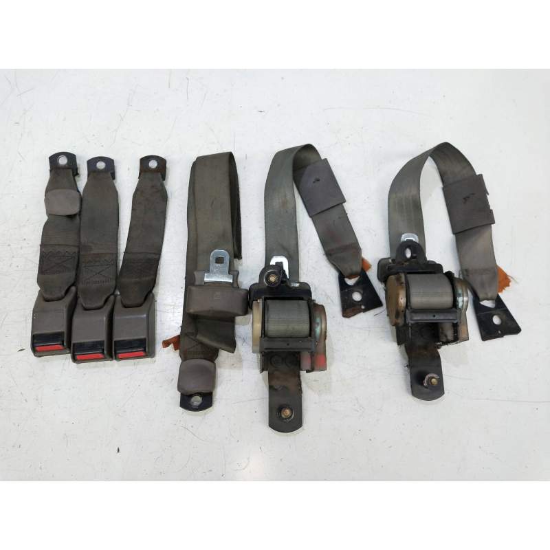 Recambio de juego cinturones trasero para isuzu trooper 2.8 turbodiesel referencia OEM IAM   6P