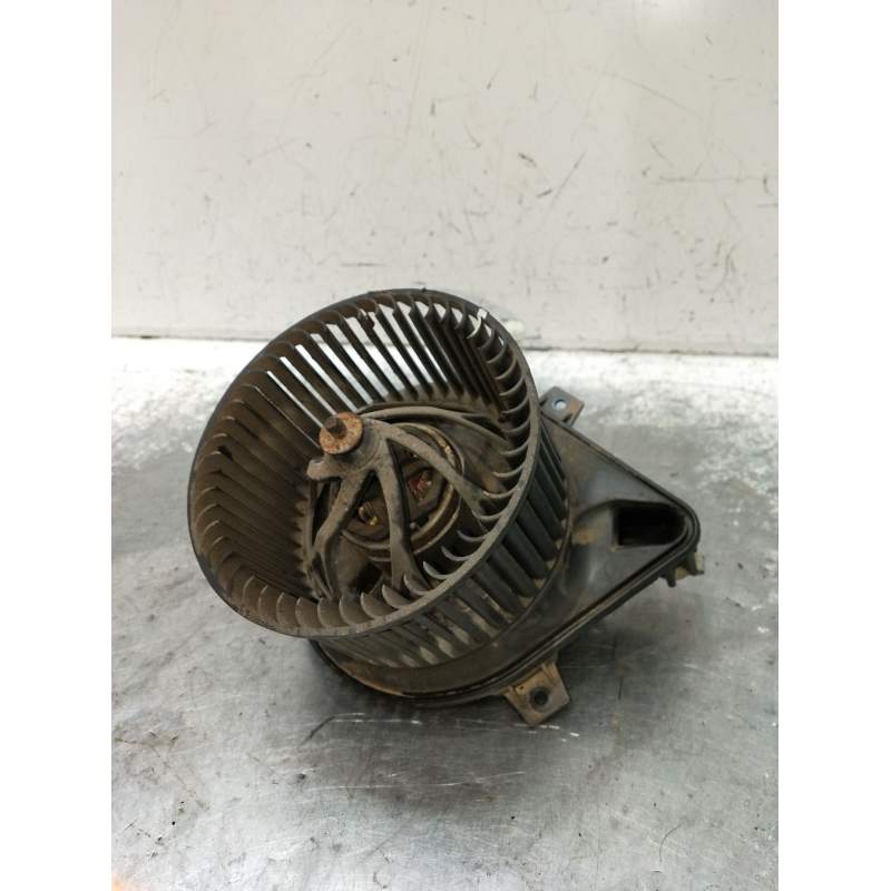 Recambio de motor calefaccion para peugeot 309 ii (3c, 3a) 1.4 referencia OEM IAM C19022583V  1990