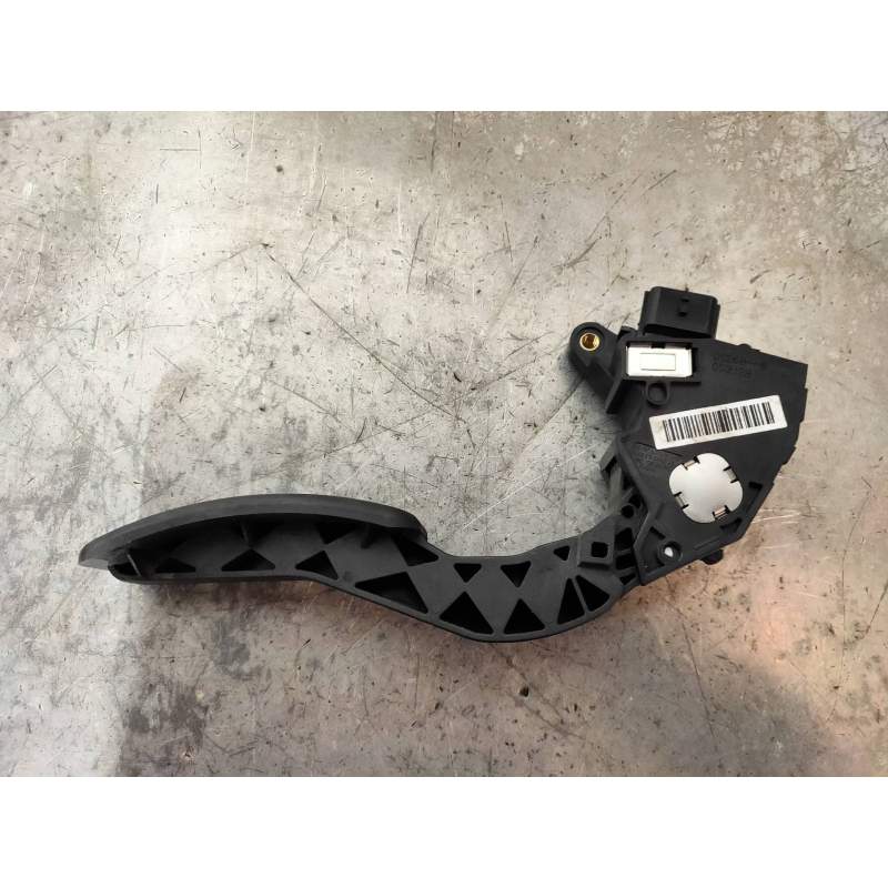 Recambio de potenciometro pedal para renault megane iii berlina 5 p style referencia OEM IAM 180020022R 15DCI 2012