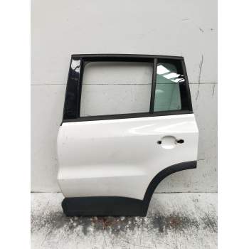 PUERTA TRASERA IZQUIERDA 5P