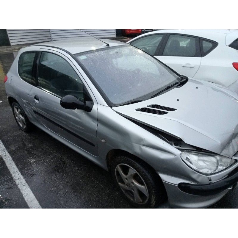 peugeot 206 berlina del año 1999