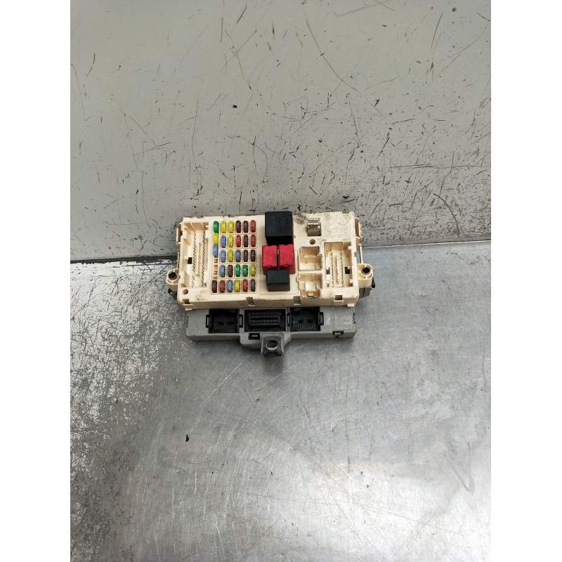 Recambio de caja reles / fusibles para alfa romeo gt (937_) 1.9 jtd (937cxn1b) referencia OEM IAM   06