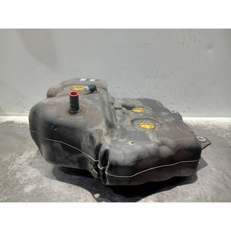 Recambio de deposito combustible para mercedes-benz clase c (w205) lim. referencia OEM IAM A2054706901 15431802 ADBLUE